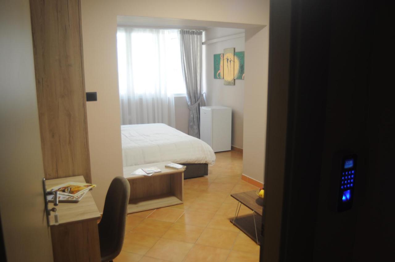 Apartment Bliri Myslym Shyri *