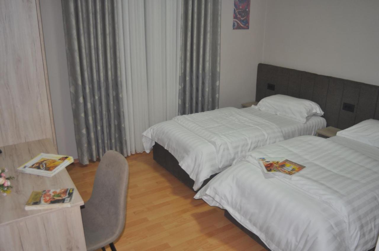 Bliri Myslym Shyri Appartement *